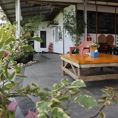 The View Padang, Amazing View, 8 Mins Mentawai Fast Ferry, Cold Beer,Close To Restaurants Padang (Sumatra) Exterior photo