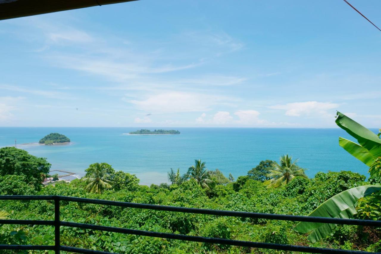 The View Padang, Amazing View, 8 Mins Mentawai Fast Ferry, Cold Beer,Close To Restaurants Padang (Sumatra) Exterior photo
