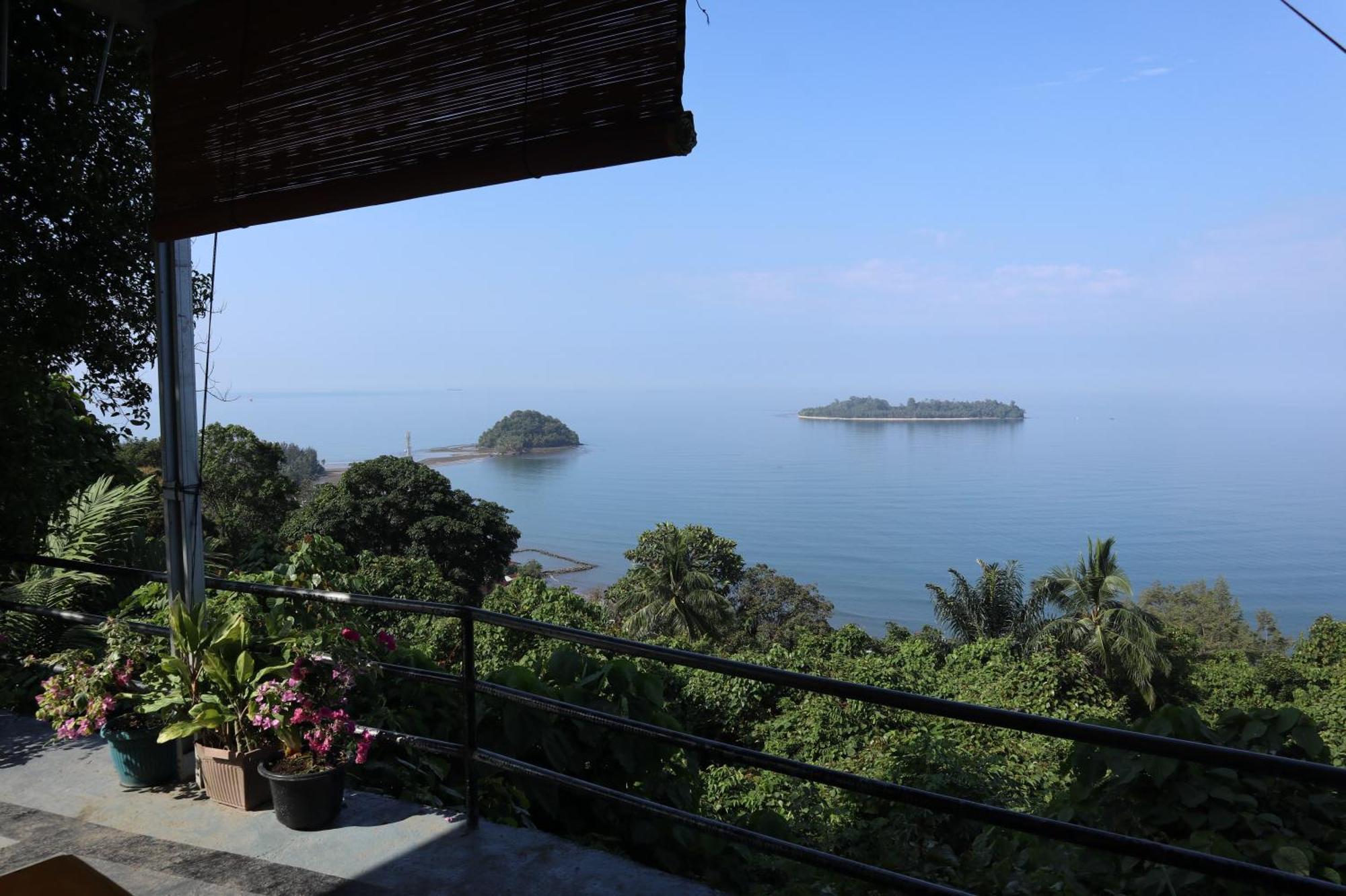 The View Padang, Amazing View, 8 Mins Mentawai Fast Ferry, Cold Beer,Close To Restaurants Padang (Sumatra) Exterior photo